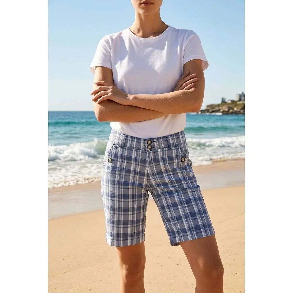 🔺️Bitten by SJP Blue & White Plaid Bermuda Shorts Size 6